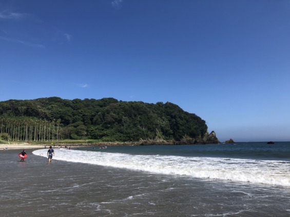 タライ岬側の弓ヶ浜