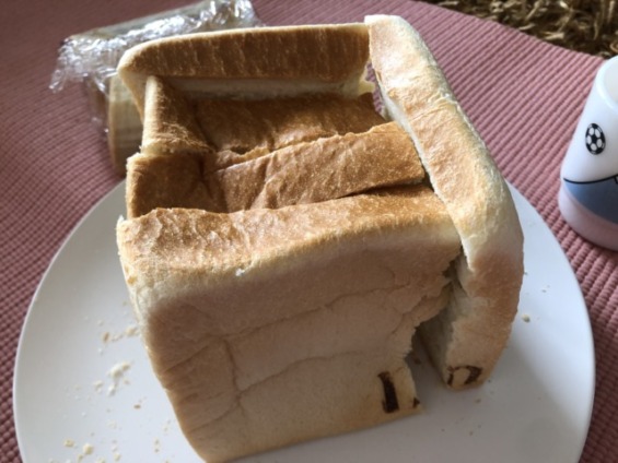 ルミトロン食パン